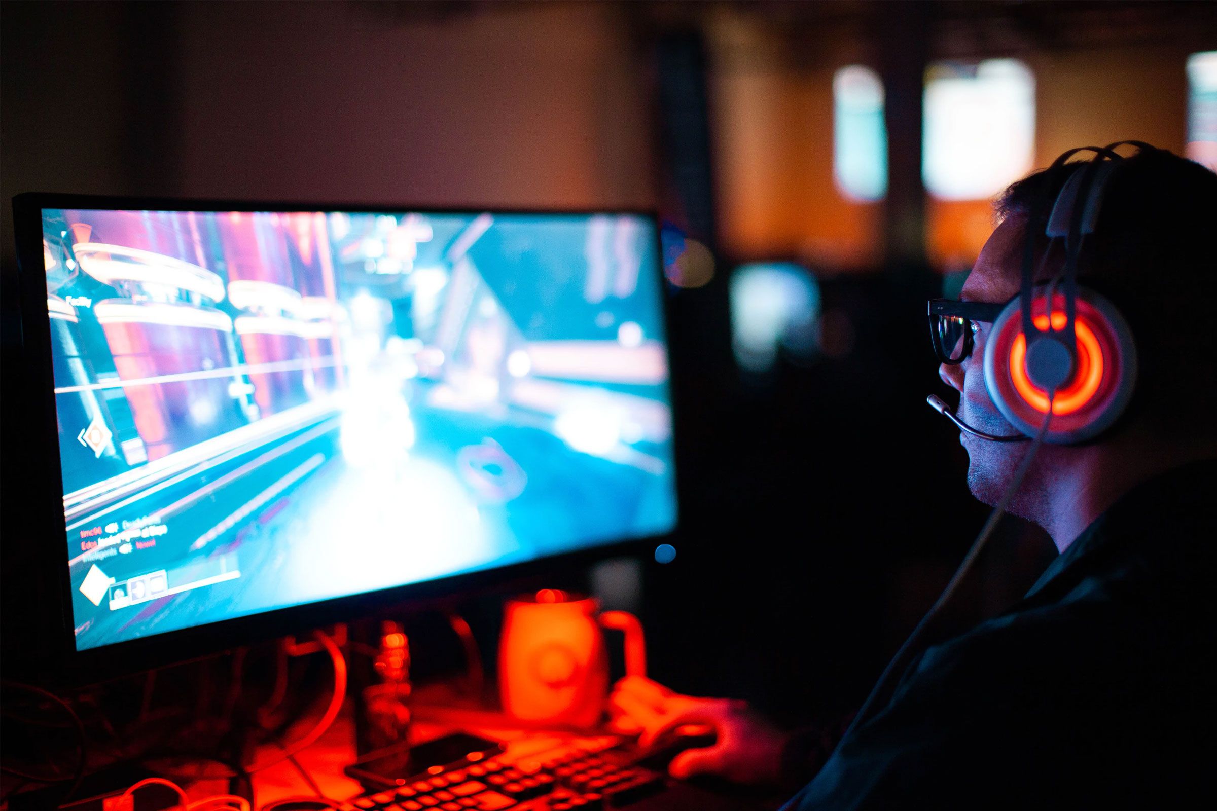 AGL East Coast Qualifiers man-playing-destiny-2